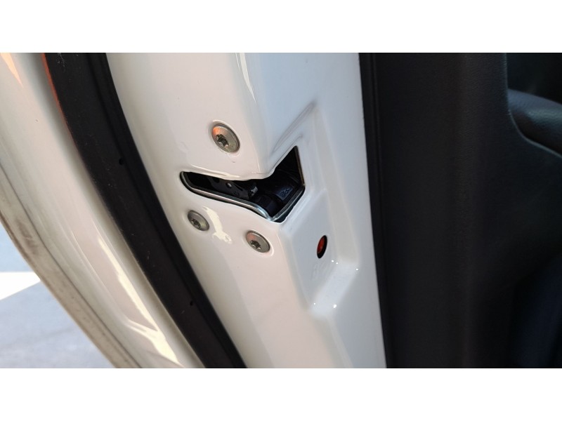 Recambio de cerradura puerta trasera izquierda para hyundai ix20 (jc) 1.6 crdi referencia OEM IAM 814101K000 814101K020 