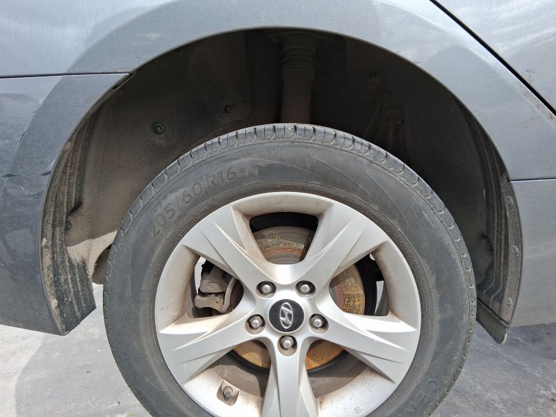 Recambio de plastico pase rueda tras. dch. para hyundai i40 i (vf) 1.7 crdi referencia OEM IAM 868223Z300  