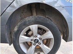 PLASTICO PASE RUEDA TRAS. IZQ. 868213Z300 