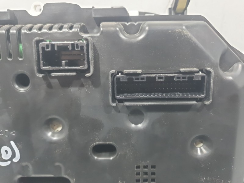 Recambio de cuadro instrumentos para toyota yaris active referencia OEM IAM 838000U300  