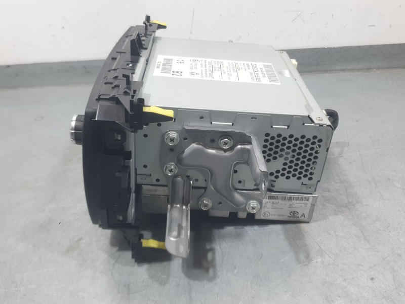 Recambio de sistema navegacion gps para toyota yaris active referencia OEM IAM 861400D100 SL703586 FUJITSU
