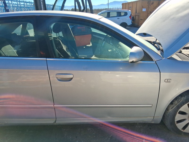 Recambio de puerta delantera derecha para audi a4 b7 (8ec) 2.0 tdi 16v referencia OEM IAM 8E0831052L  