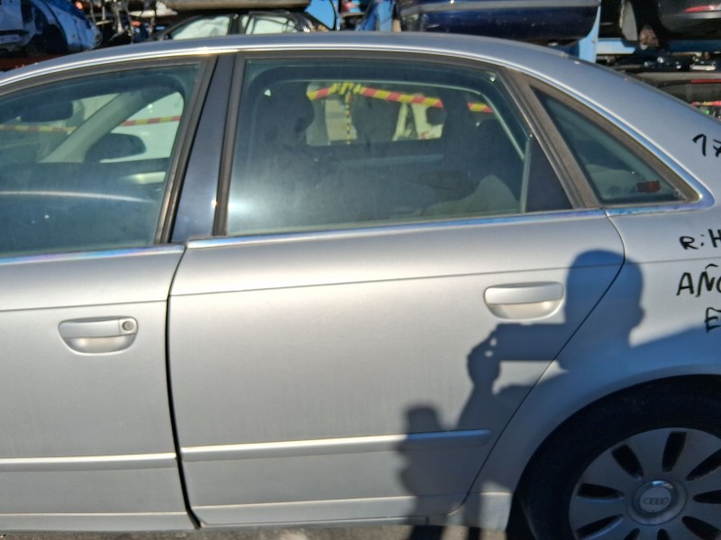 Recambio de puerta trasera izquierda para audi a4 b7 (8ec) 2.0 tdi 16v referencia OEM IAM 8E0833051J  