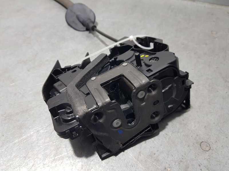 Recambio de cerradura puerta trasera izquierda para renault megane iv berlina 5p limited + referencia OEM IAM 825031733R 1694302