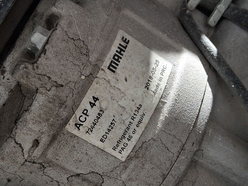 Recambio de compresor aire acondicionado para audi a4 b7 (8ec) 2.0 tdi 16v referencia OEM IAM 8E0260805CB  