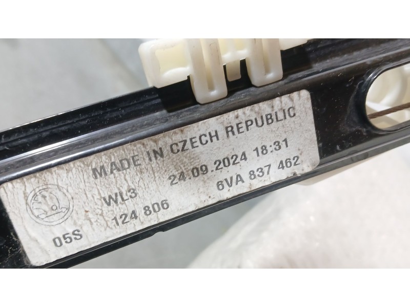Recambio de elevalunas delantero derecho para skoda fabia iv (pj3) 1.0 tsi referencia OEM IAM 6VA837462 6 PINS 