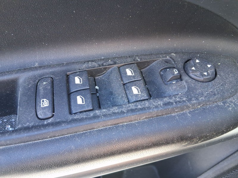 Recambio de mando elevalunas delantero izquierdo para jeep avenger (fh1) avenger t-gdi cat referencia OEM IAM 96788281ZD C/MANDO