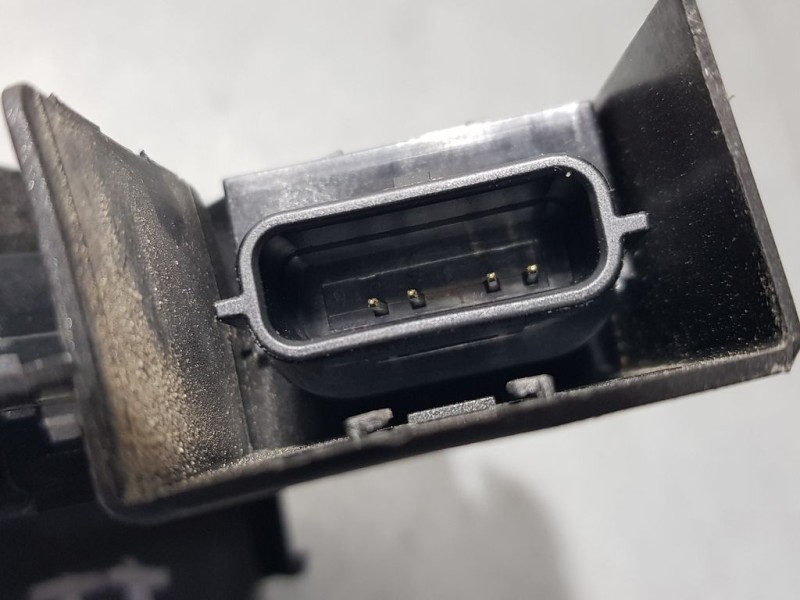 Recambio de cerradura puerta trasera izquierda para renault megane iv berlina 5p limited + referencia OEM IAM 825031733R 1694302