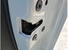 CERRADURA PUERTA DELANTERA DERECHA 805025267R 