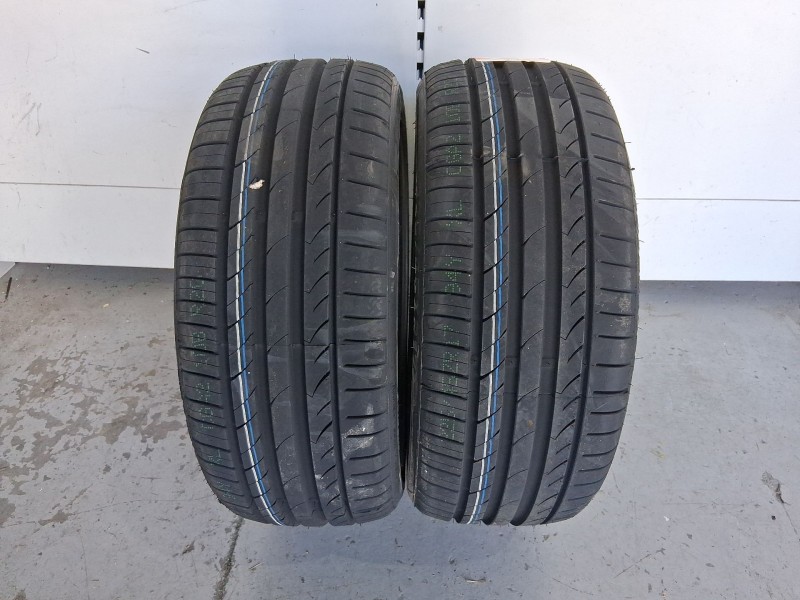 Recambio de neumatico pareja para neumaticos nuevos - referencia OEM IAM 225451794Y TRACMAX 225/45/17/94Y