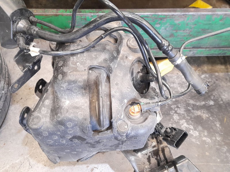 Recambio de deposito adblue para jaguar xf i (x250) 2.7 d referencia OEM IAM   
