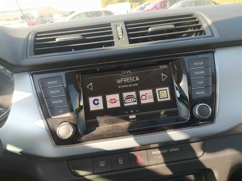 Recambio de sistema navegacion gps para skoda fabia ambition referencia OEM IAM 6V0919604B  