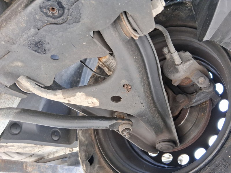 Recambio de brazo suspension inferior delantero izquierdo para dacia lodgy (js_) 1.5 dci referencia OEM IAM 545017081R  