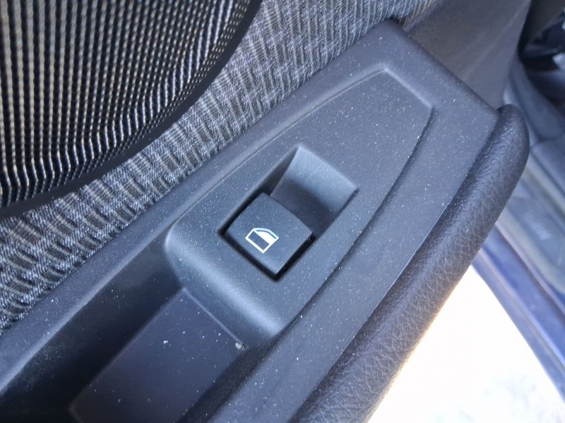 Recambio de mando elevalunas trasero izquierdo para bmw 2 active tourer (f45) 216 d referencia OEM IAM 61319208107  