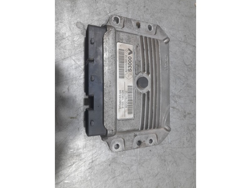 Recambio de centralita motor uce para renault megane ii station wagon (km0/1_) 1.6 16v referencia OEM IAM 8200509516 VALEO 