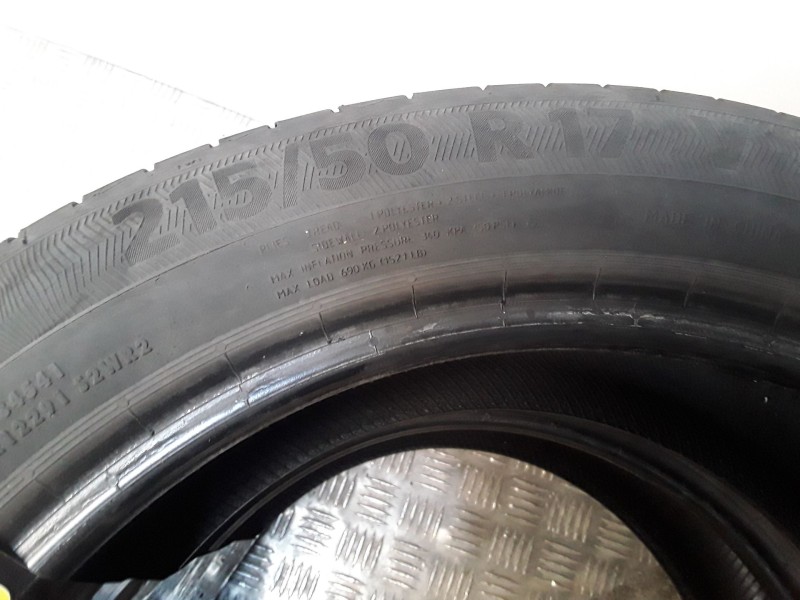 Recambio de neumatico pareja para neumaticos reutilizados - referencia OEM IAM 215501795V CONTINENTAL 215/50/17/95V