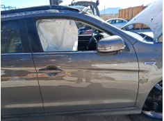 PUERTA DELANTERA DERECHA 5700C208 TOCADA 