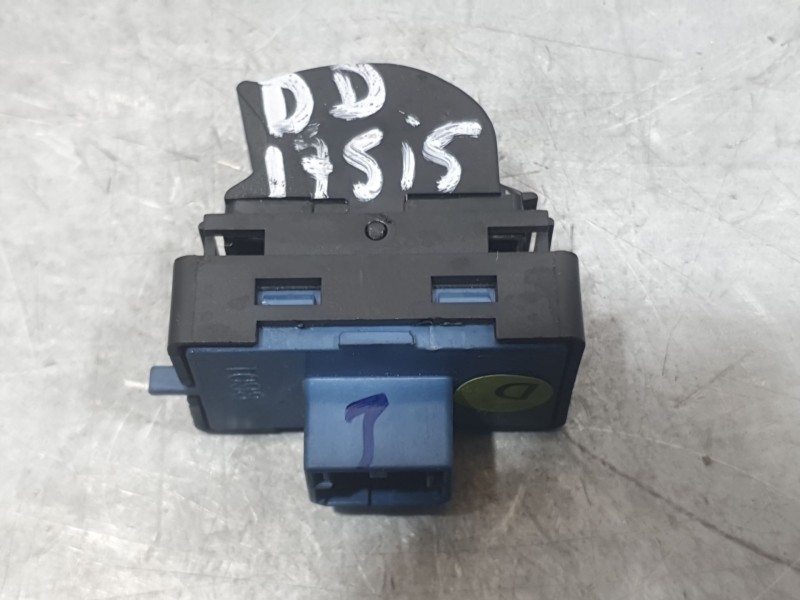 Recambio de mando elevalunas delantero derecho para fiat doblo cargo (263_) 1.3 d multijet (263wxu1a) referencia OEM IAM 7356522