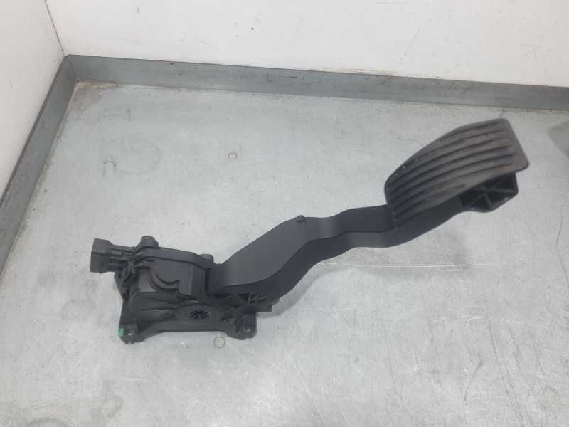 Recambio de potenciometro pedal para fiat doblo cargo (263_) 1.3 d multijet (263wxu1a) referencia OEM IAM 52013955 10858 HELLA