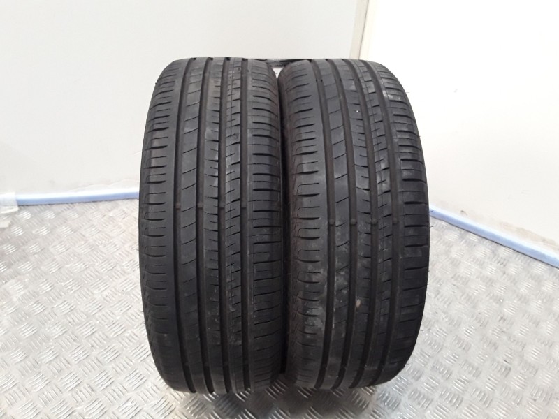 Recambio de neumatico pareja para neumaticos reutilizados - referencia OEM IAM 185551582V LANVIGATOR 185/55/15/82V