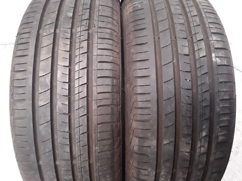 Recambio de neumatico pareja para neumaticos reutilizados - referencia OEM IAM 185551582V LANVIGATOR 185/55/15/82V