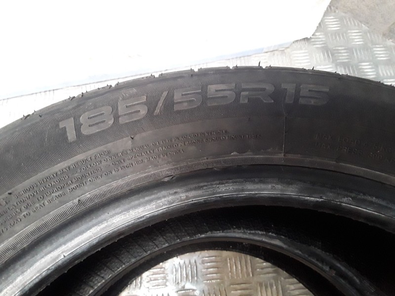 Recambio de neumatico pareja para neumaticos reutilizados - referencia OEM IAM 185551582V LANVIGATOR 185/55/15/82V