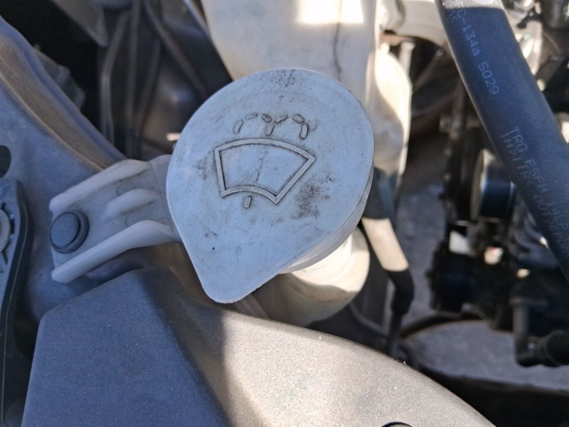 Recambio de deposito limpia para mitsubishi asx (ga_w_) 1.6 mivec (ga1w) referencia OEM IAM 8260A215  