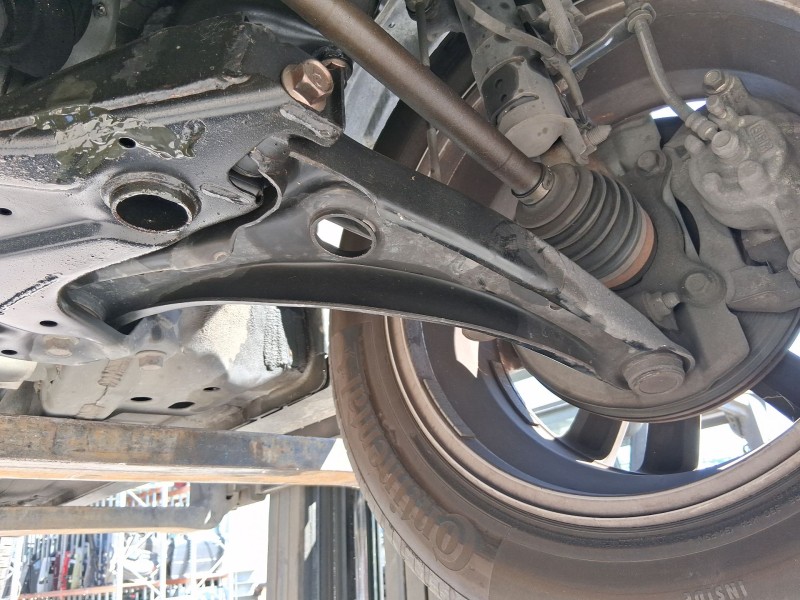 Recambio de brazo suspension inferior delantero izquierdo para mitsubishi asx (ga_w_) 1.6 mivec (ga1w) referencia OEM IAM 4013A4