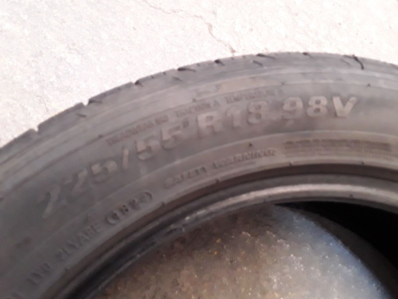 Recambio de neumatico pareja para neumaticos reutilizados - referencia OEM IAM 225551898V KUMHO 225/55/18/98V