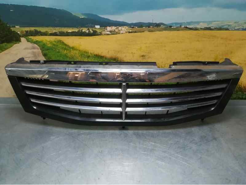 Recambio de rejilla delantera para ssangyong rexton rx 270 full referencia OEM IAM 0886938  