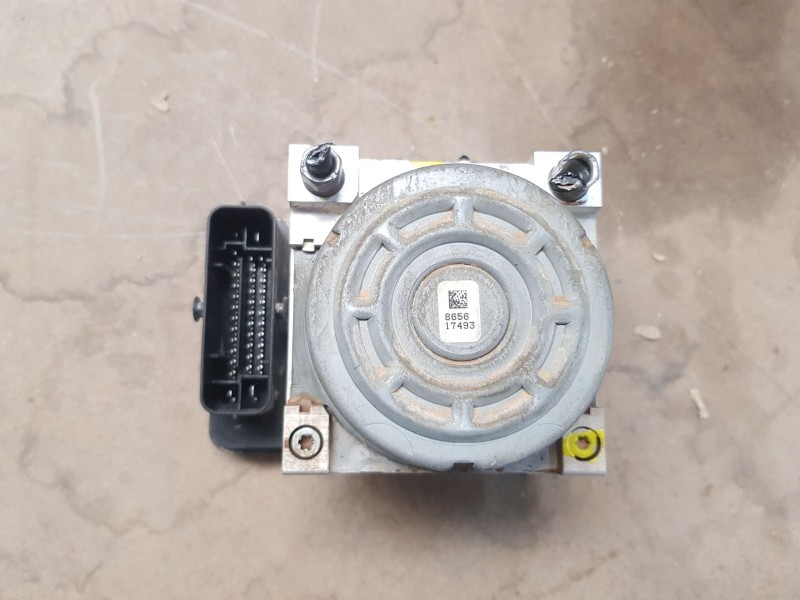 Recambio de abs para peugeot 208 tech edition blue hdi referencia OEM IAM 9822654880  