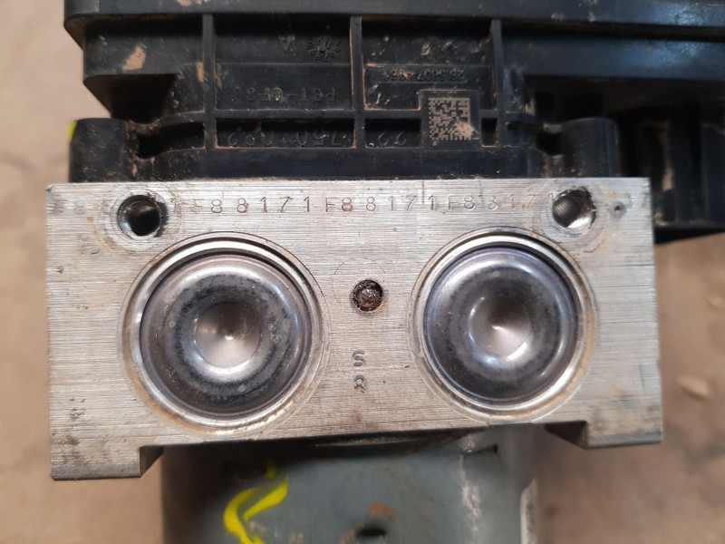 Recambio de abs para peugeot 208 tech edition blue hdi referencia OEM IAM 9822654880  