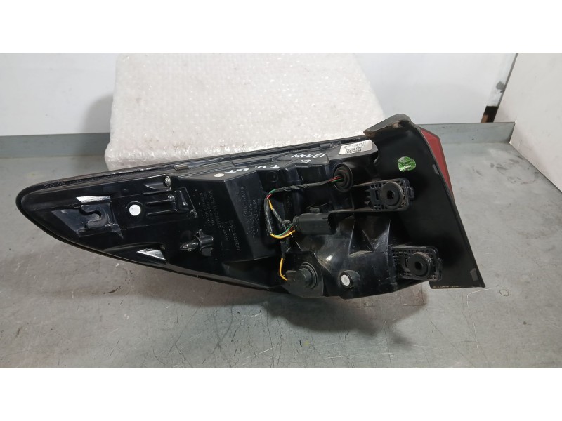 Recambio de piloto trasero derecho exterior para mg zs suv (azs1) 1.5 vti referencia OEM IAM 10571682  