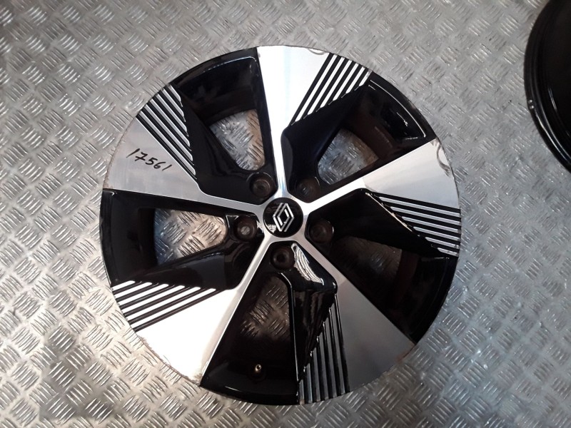 Recambio de juego llantas aluminio para renault megane e-tech suv ev60 referencia OEM IAM 7X18 5 TORN ET34 ROZADAS ALUMINIO