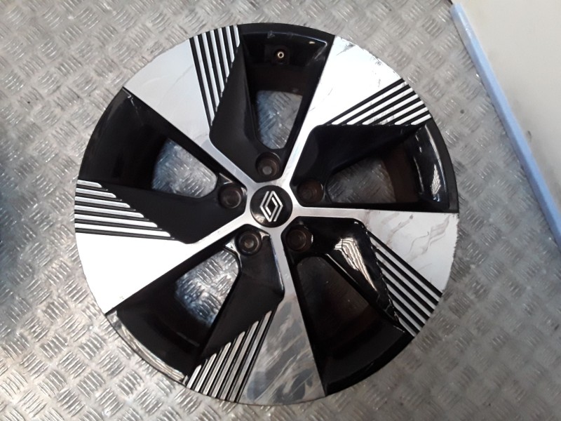 Recambio de juego llantas aluminio para renault megane e-tech suv ev60 referencia OEM IAM 7X18 5 TORN ET34 ROZADAS ALUMINIO