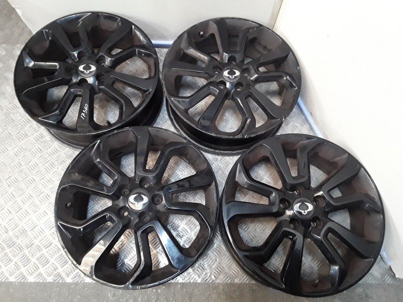 Recambio de juego llantas aluminio para ssangyong tivoli 1.6 xdi 160 referencia OEM IAM 6.5X18 5 TORN ET45.5 ROZADAS ALUMINIO