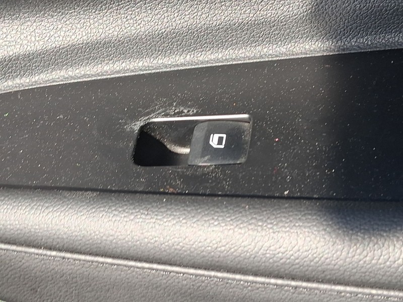 Recambio de mando elevalunas delantero derecho para hyundai i20 iii (bc3, bi3) 1.0 t-gdi referencia OEM IAM 93581Q00004X  