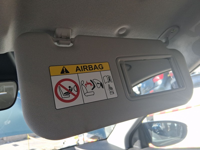 Recambio de parasol derecho para hyundai i20 iii (bc3, bi3) 1.0 t-gdi referencia OEM IAM 85220Q0020NNB  