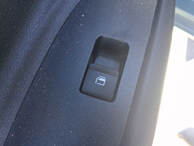 Recambio de mando elevalunas trasero izquierdo para hyundai i20 iii (bc3, bi3) 1.0 t-gdi referencia OEM IAM 93581Q00004X  