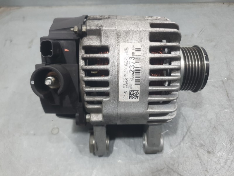 Recambio de alternador para peugeot 2008 i (cu_) 1.2 vti referencia OEM IAM 9688237380 1012101720 DENSO