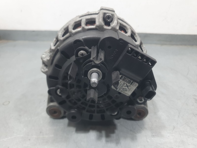 Recambio de alternador para nissan qashqai ii (j11, j11_) 1.5 dci referencia OEM IAM 231004EA0AF F000BL0825 BOSCH