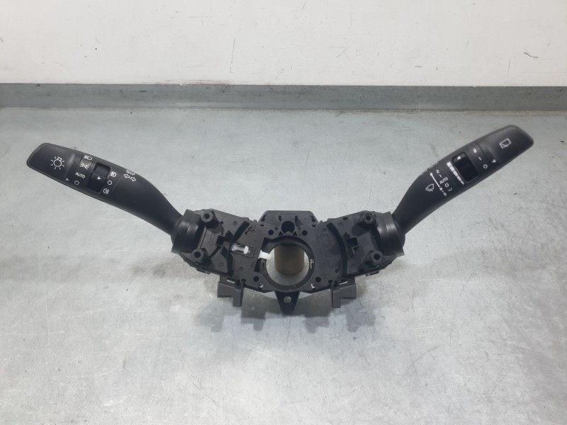 Recambio de mando luces y limpia para kia stonic (yb) 1.0 t-gdi eco-dynamics+ referencia OEM IAM 93404D4962  