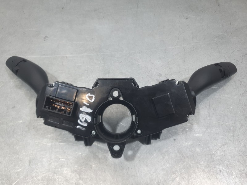 Recambio de mando luces y limpia para kia stonic (yb) 1.0 t-gdi eco-dynamics+ referencia OEM IAM 93404D4962  