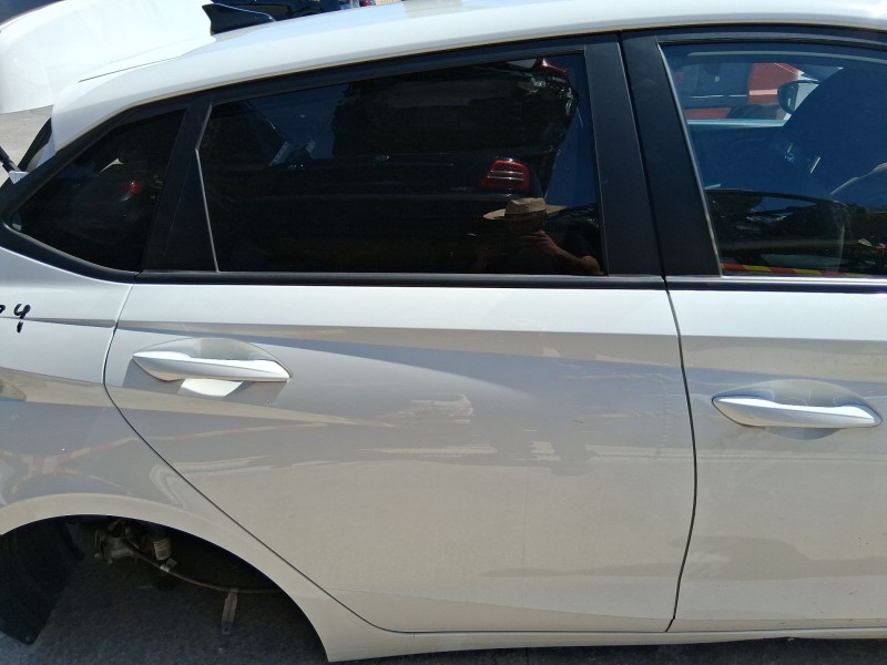Recambio de puerta trasera derecha para hyundai i20 iii (bc3, bi3) 1.0 t-gdi referencia OEM IAM 77004Q0000  
