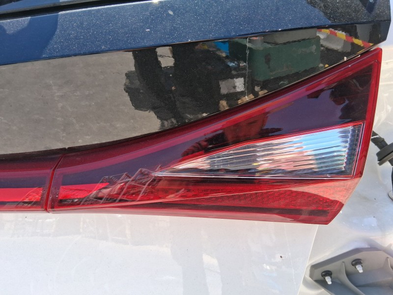 Recambio de piloto trasero derecho interior para hyundai i20 iii (bc3, bi3) 1.0 t-gdi referencia OEM IAM 92404Q0000  