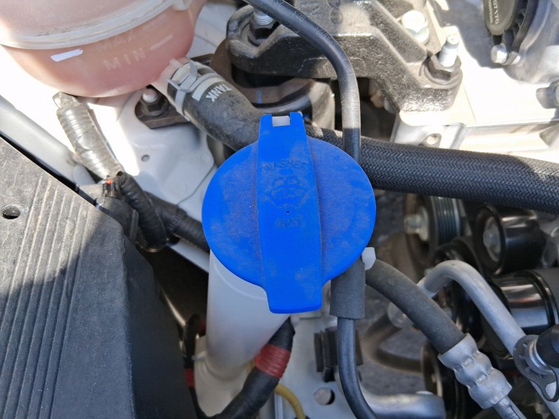 Recambio de deposito limpia para hyundai i20 iii (bc3, bi3) 1.0 t-gdi referencia OEM IAM 98610Q0100 98611Q0000 