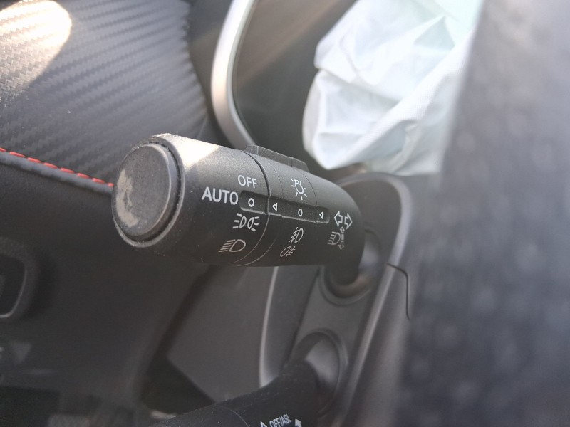 Recambio de mando luces y limpia para mg zs suv (azs1) 1.5 vti referencia OEM IAM 10990131  10990214