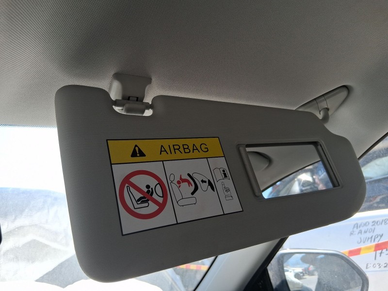 Recambio de parasol derecho para mg zs suv (azs1) 1.5 vti referencia OEM IAM 10524502ASA  