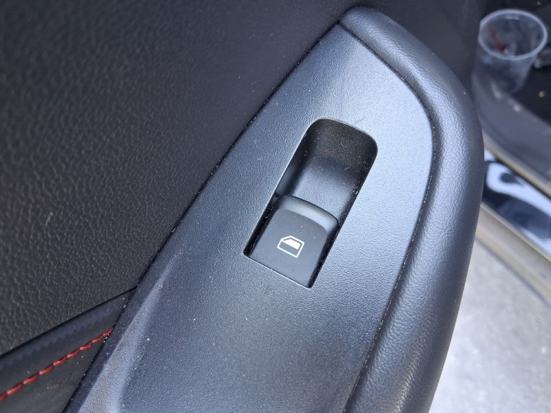Recambio de mando elevalunas trasero izquierdo para mg zs suv (azs1) 1.5 vti referencia OEM IAM 10470989  