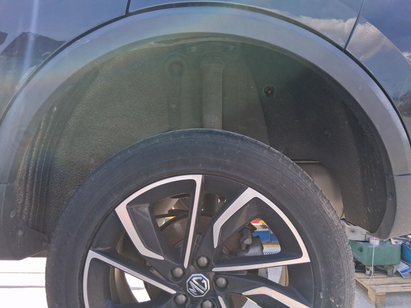 Recambio de plastico pase rueda tras. izq. para mg zs suv (azs1) 1.5 vti referencia OEM IAM 11115348  